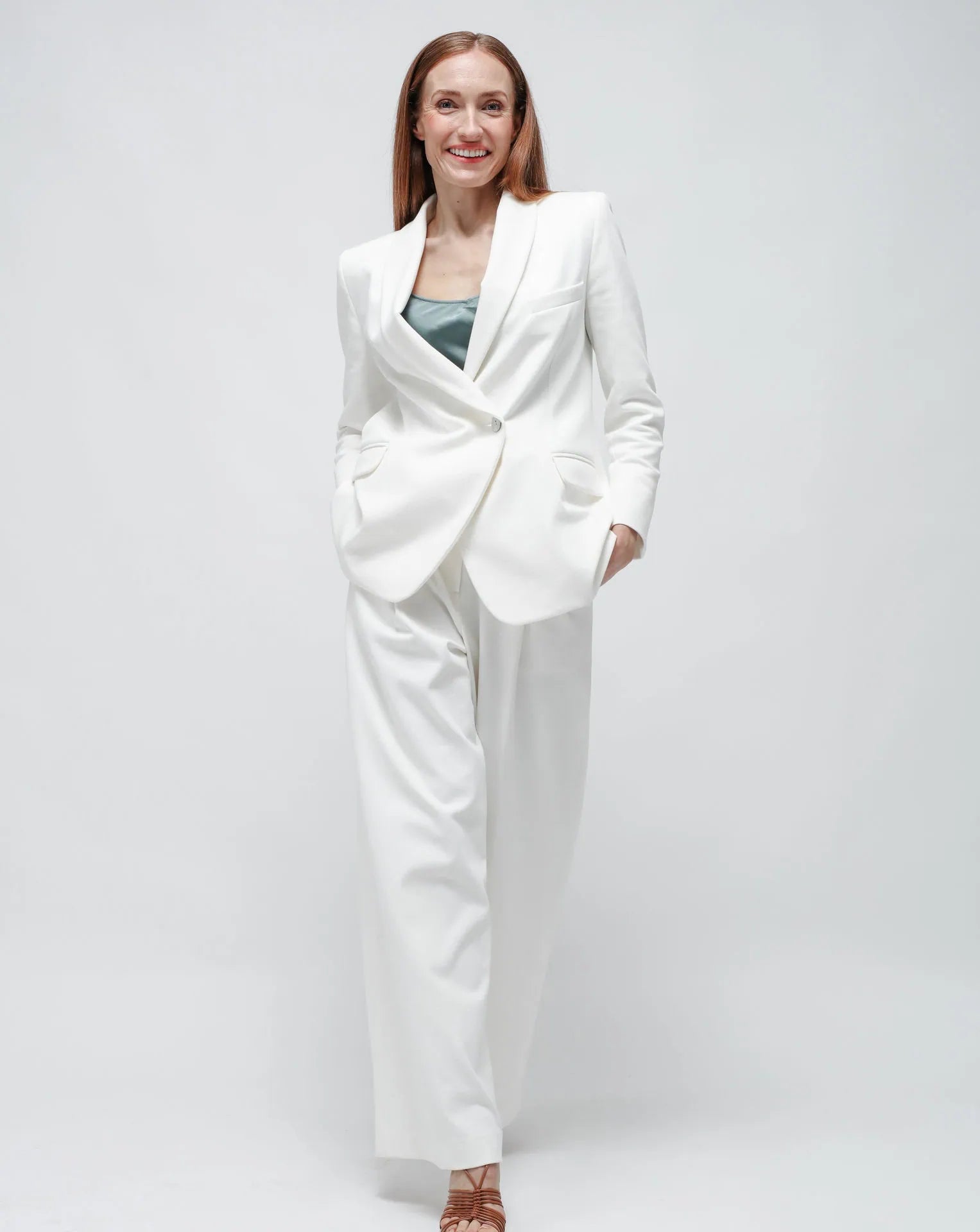 Tailleur blanco en Punto Milano
