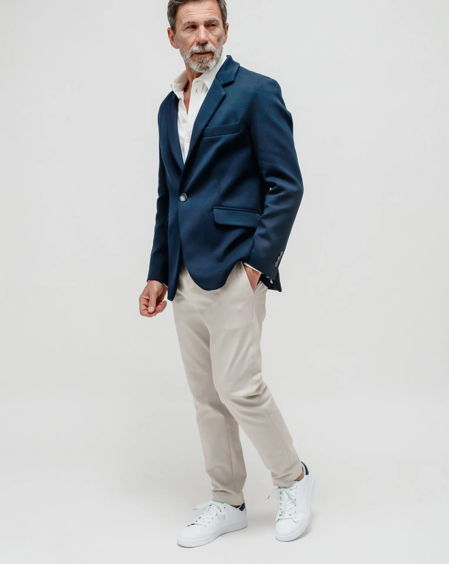 Veste à bouton bleu marine à Punto Milano