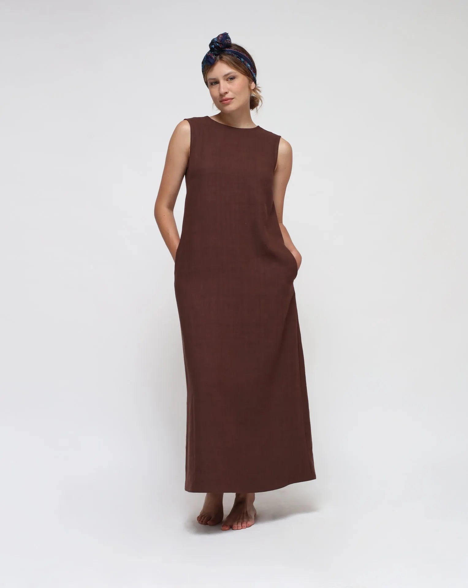 <tc>Vestido de lino con espalda en V</tc>