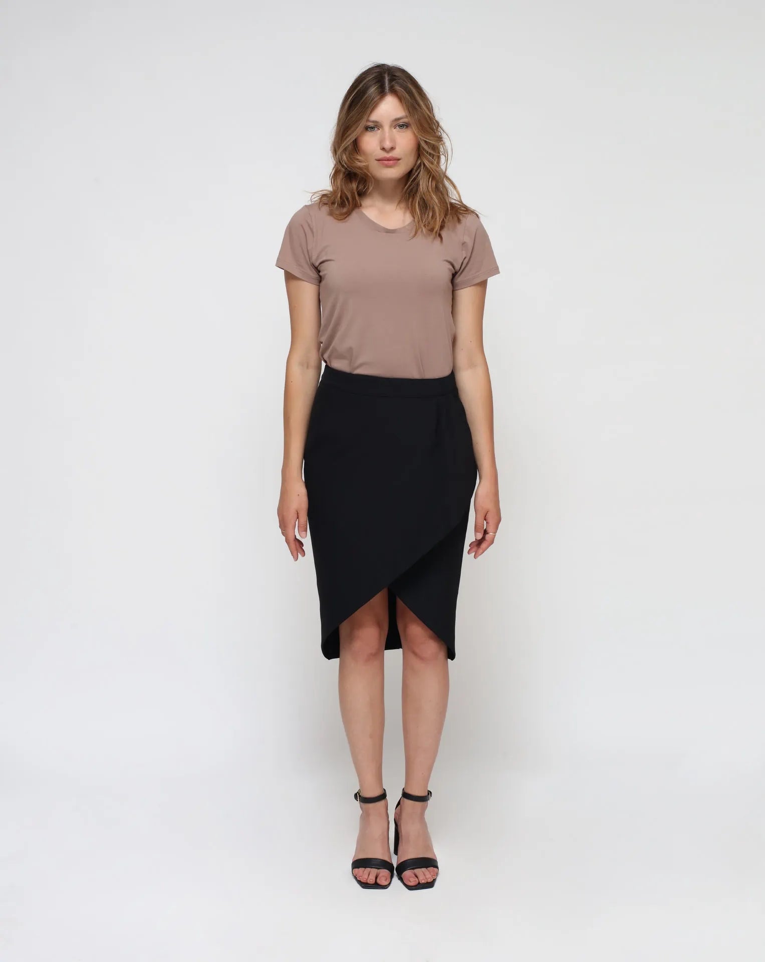 <tc>Falda lápiz negra</tc>