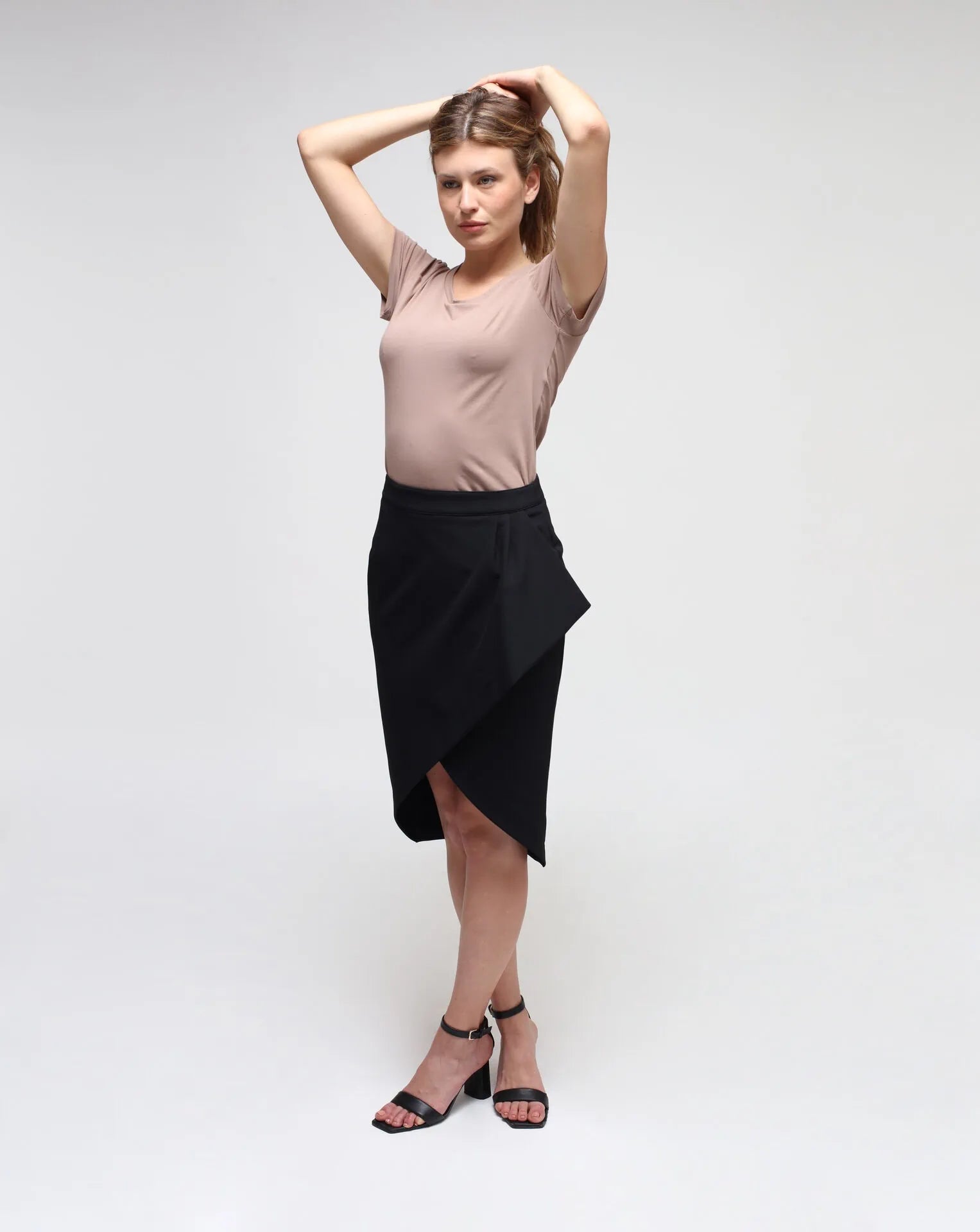 <tc>Falda lápiz negra</tc>
