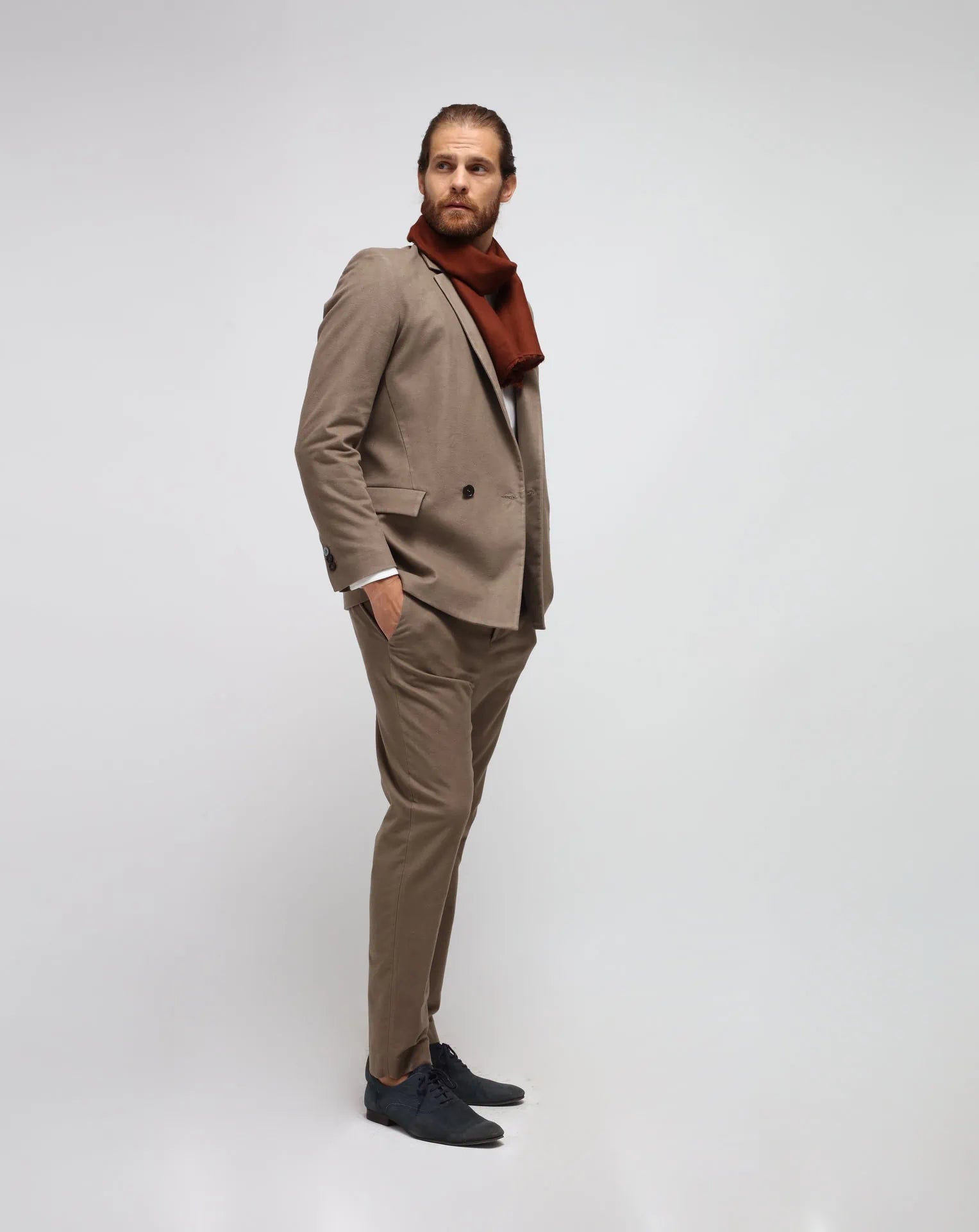 Abito a doppio petto beige