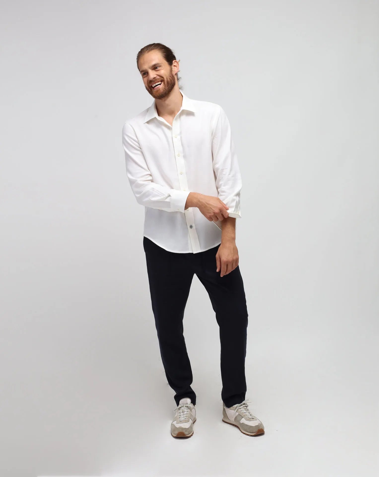 La camicia da uomo in bianco