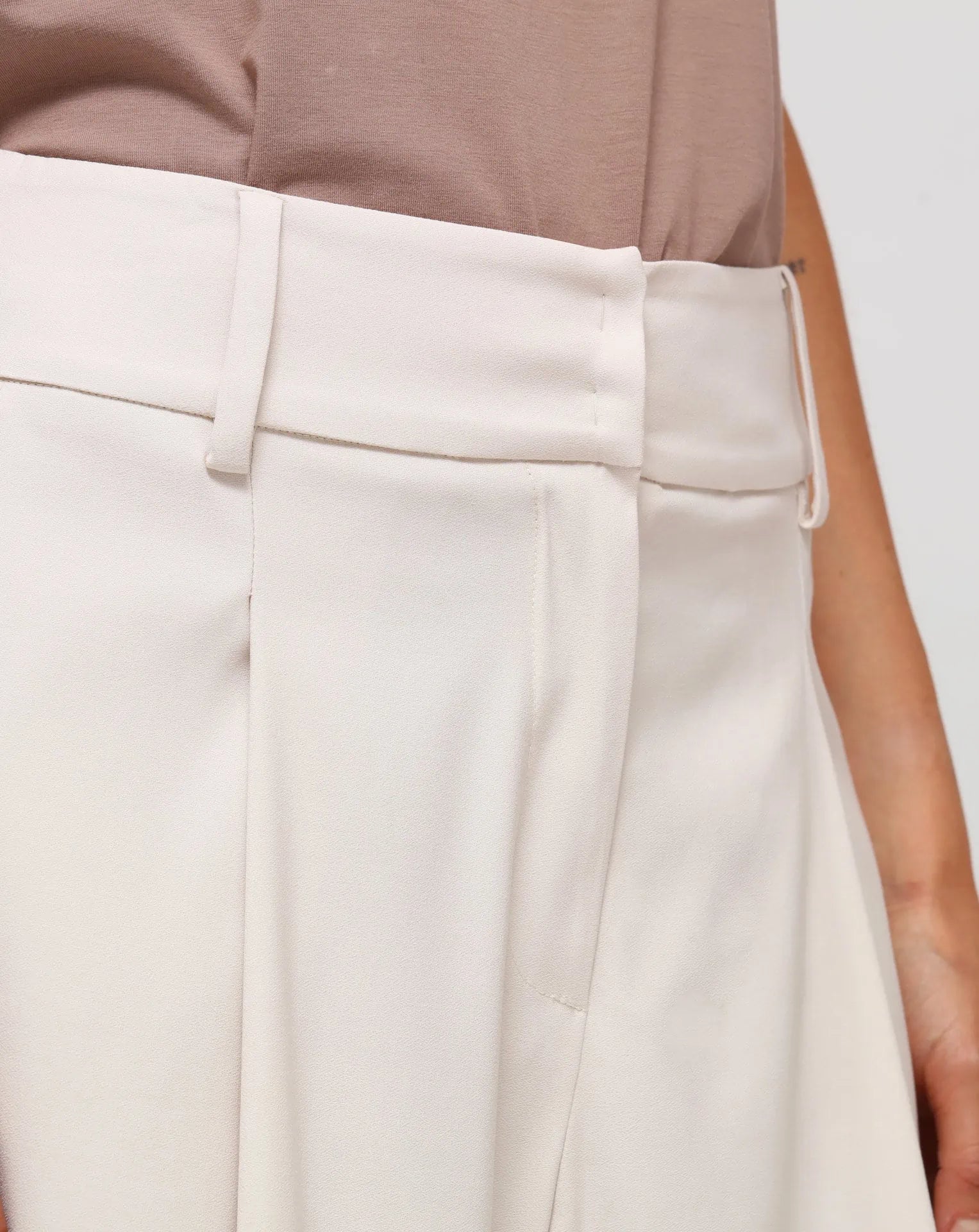 <tc>Pantalones palazzo blancos</tc>