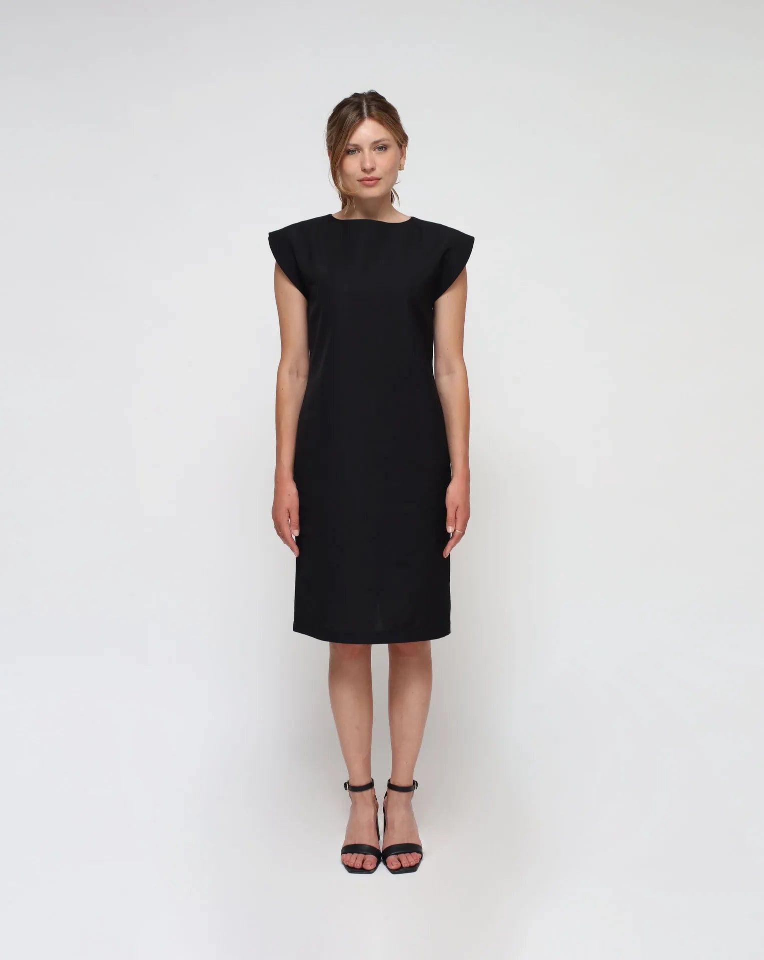 The Canvas Black Sheath Dress | Crew Neck IT38 The Canvas Black Sheath Dress | Crew Neck IT38